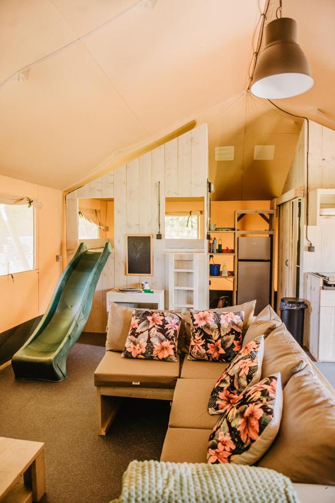 Luxe Glamping lodge met hottub photo 2