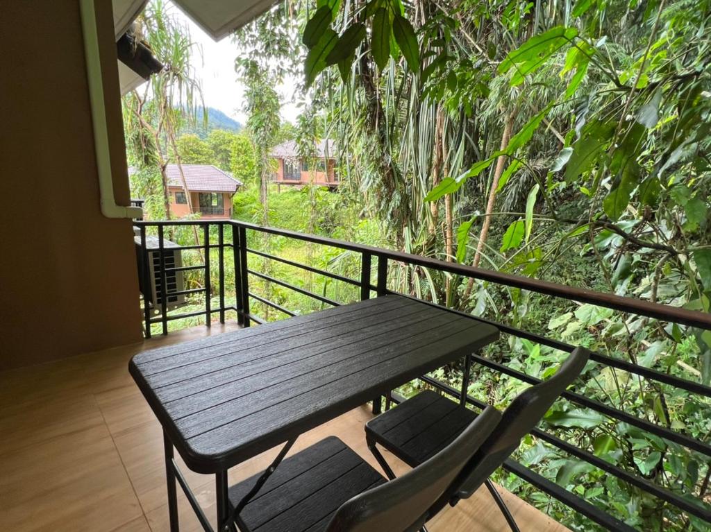 Khaosok Rainforest Resort photo 4