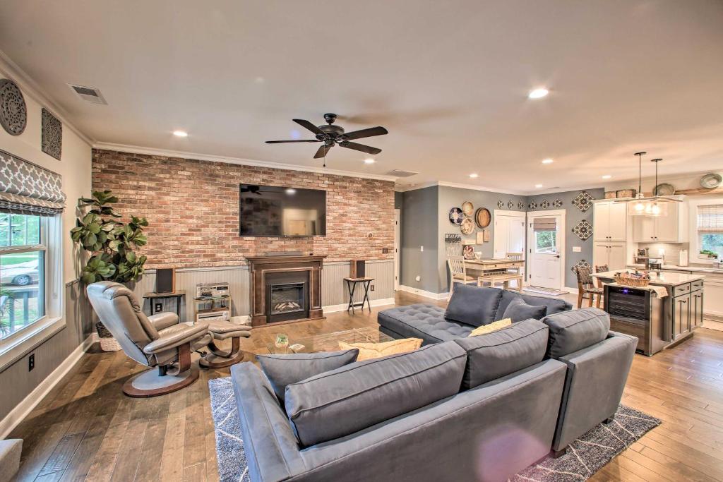 Luxe Greenville Retreat, 2 Mi to Downtown! photo 4