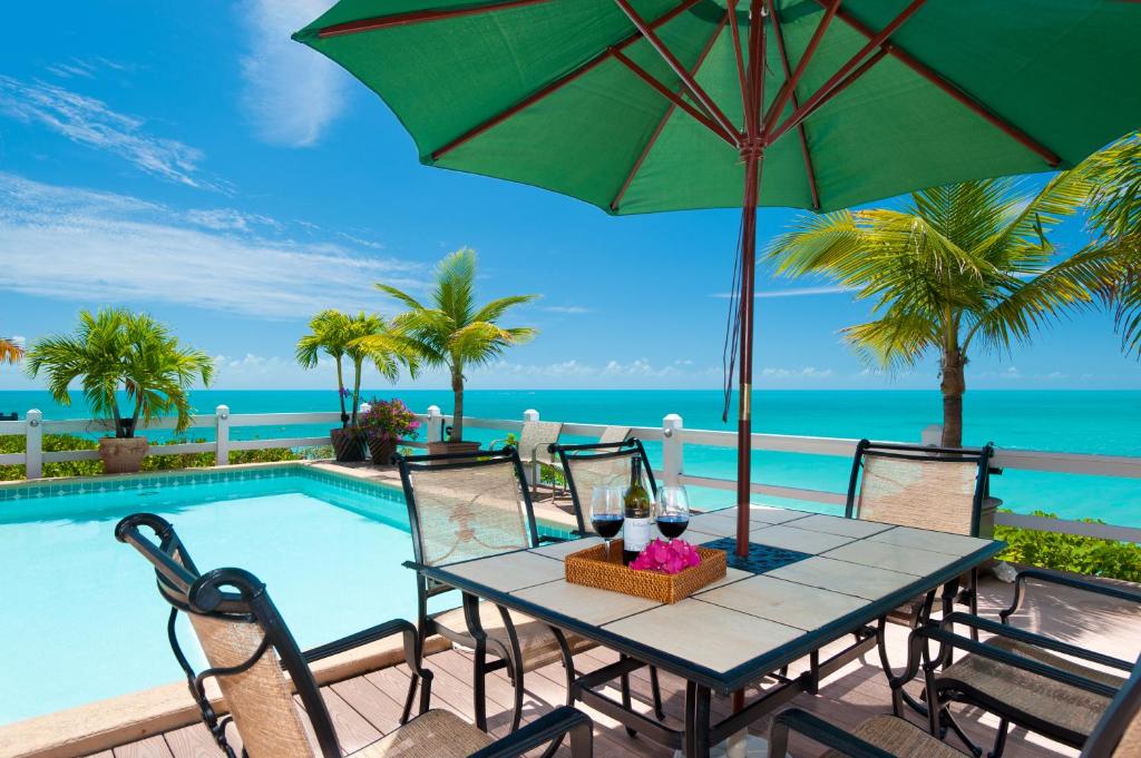 Sunset Point Oceanfront Villa photo 3
