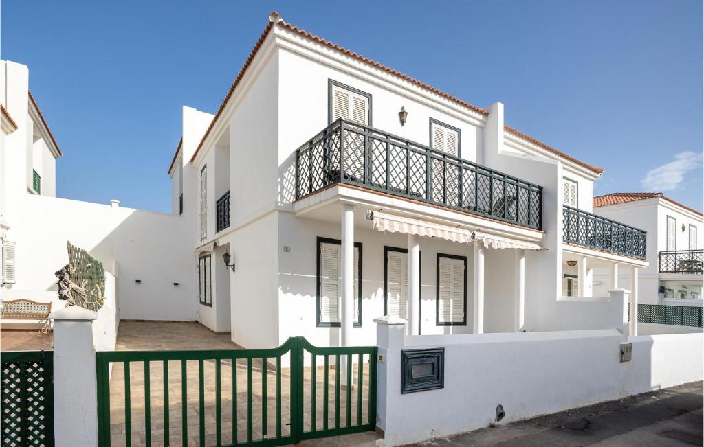 Nice Home In Abades With Wifi And 3 Bedrooms