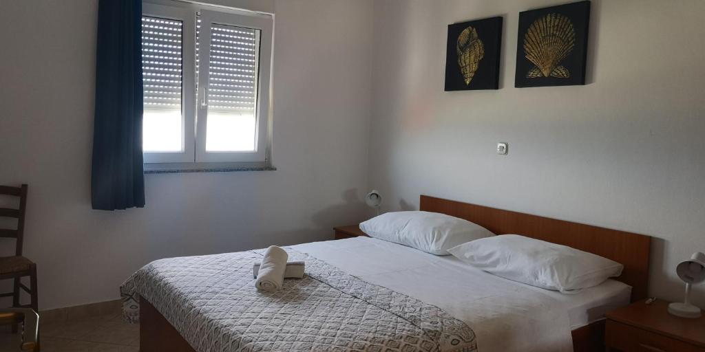 Aurora Apartments-Nin- 25m to the Beach photo 3
