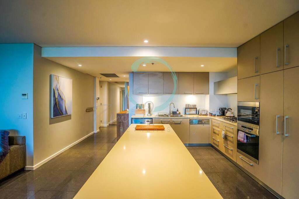 ZEN AT ONE30: 3-BR Luxury Corporate Long Stays photo 2