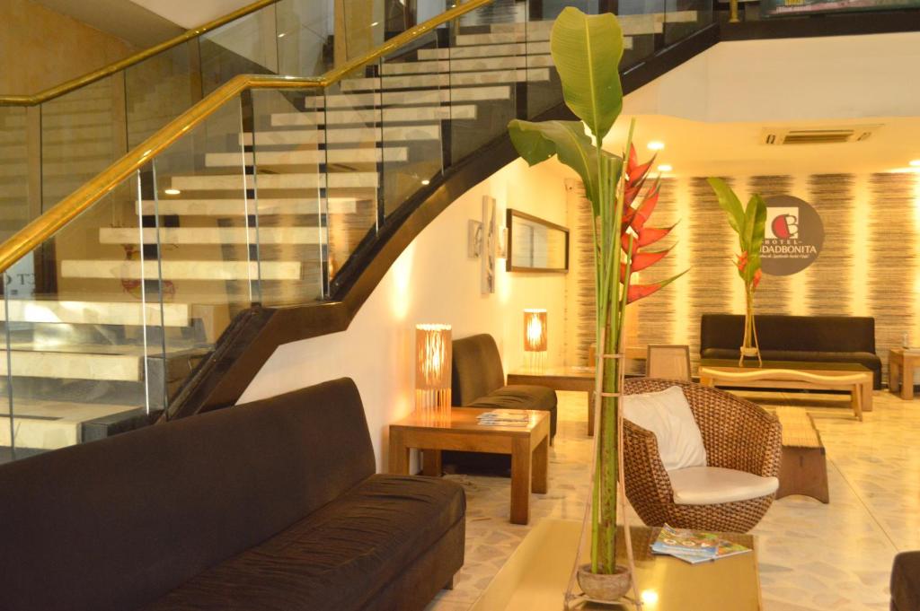 Hotel Ciudad Bonita photo 2