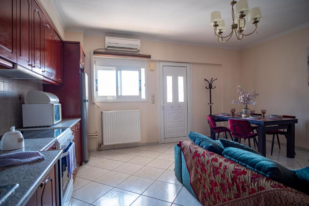 Erifili Luxury Apartment photo 3