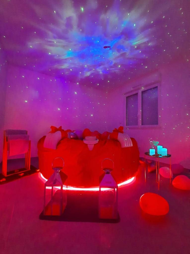 Jacuzzi Appartement love room photo 4