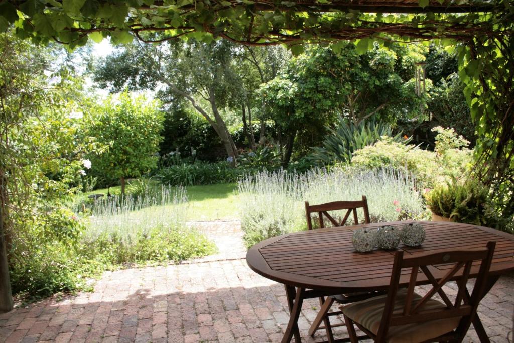 Jonquil Guest Cottage photo 4