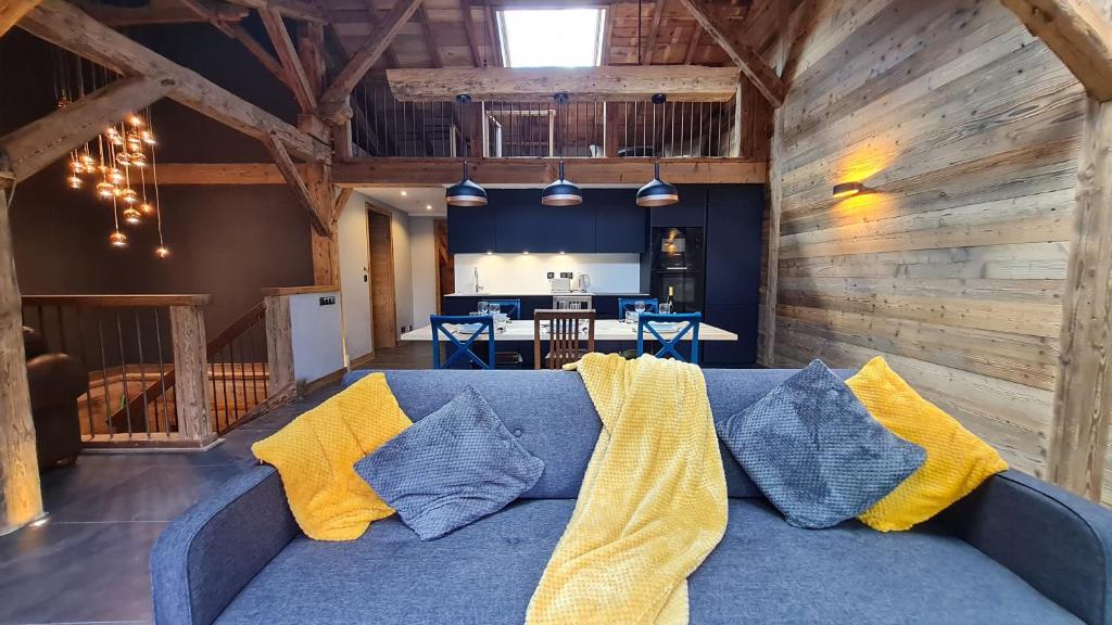 The Loft - unique apartment, NR MORZINE photo 4