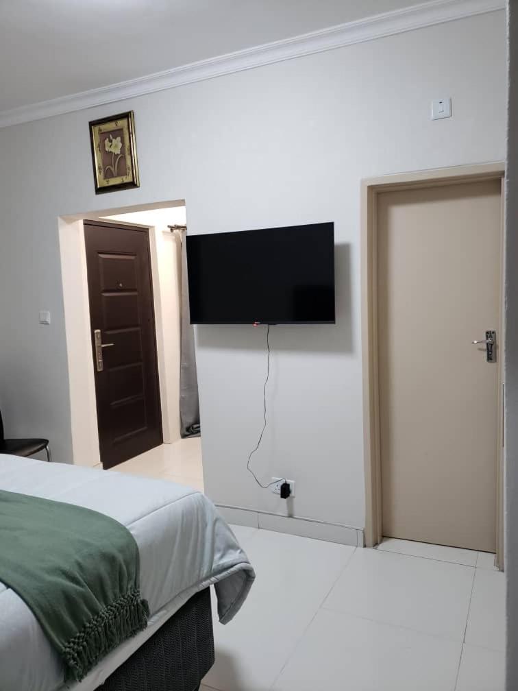 Kasuda - self contained room in Livingstone photo 4