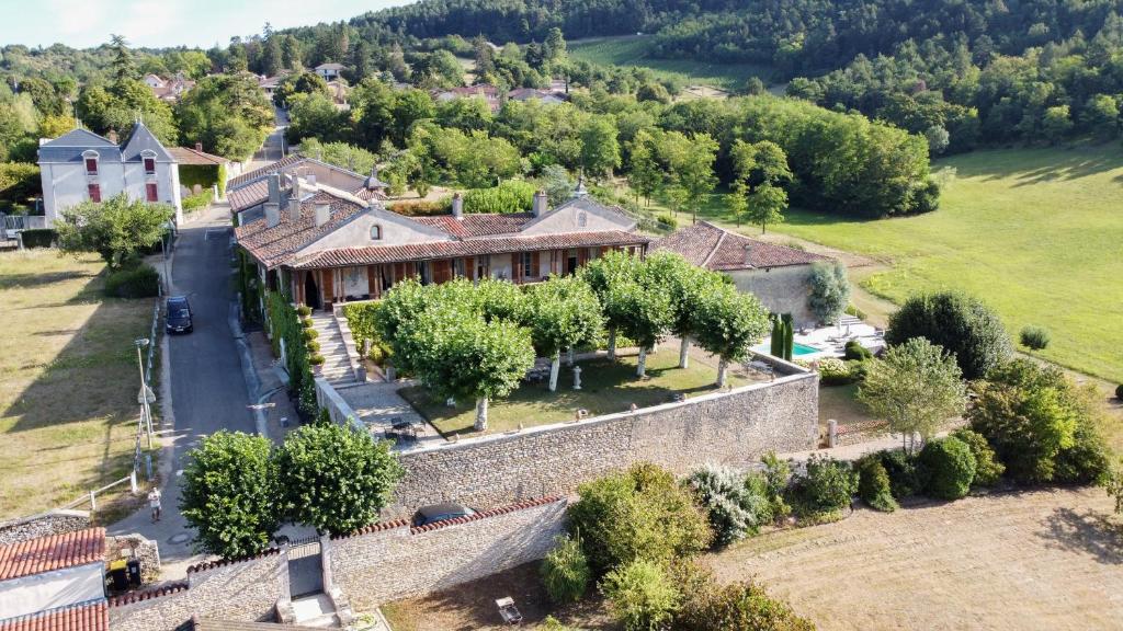 Clos de Mont July, architecture XVIIIe au cœur de la nature