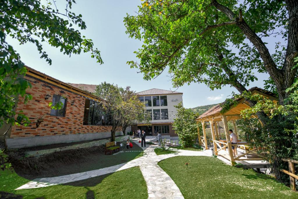 Madin Eco Hotel