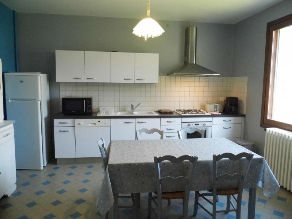 Gîte Le Buisson-de-Cadouin, 3 pièces, 4 personnes - FR-1-616-42 photo 2