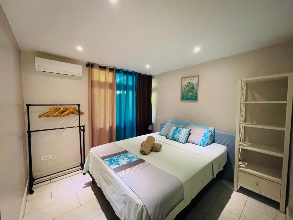 Tahiti beach house photo 3