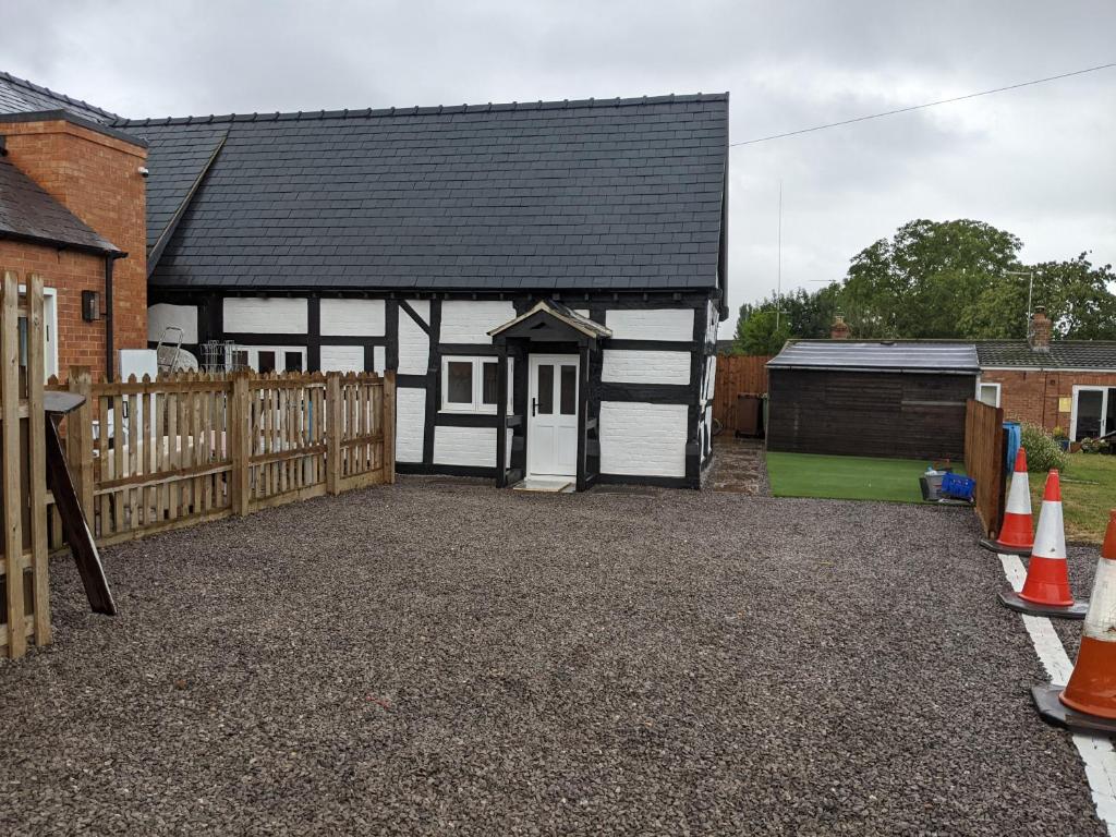 Rooms of Characterful 2 bed cottage, quiet village setting