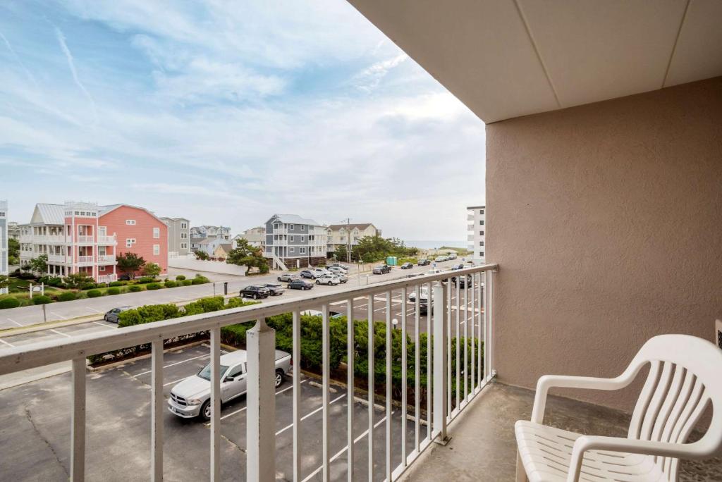 Quality Inn & Suites Oceanblock photo 1