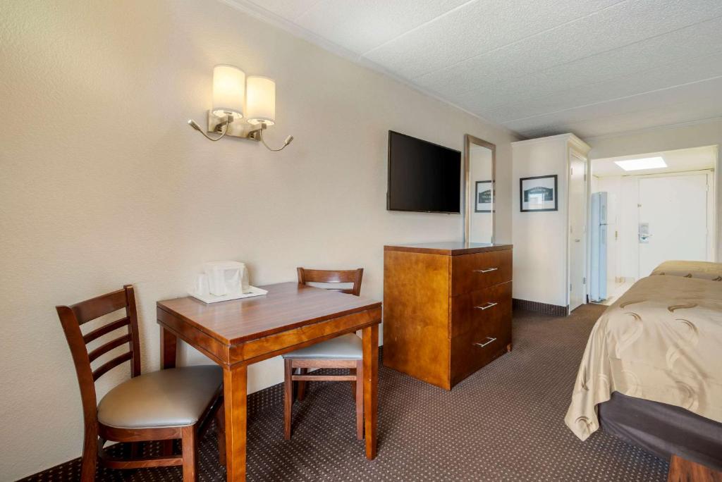 Quality Inn & Suites Oceanblock photo 4