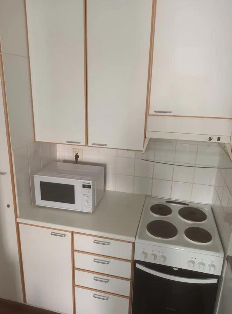 FREE Sauna and Laundry, 5min to Metro, 15min to Center photo 3