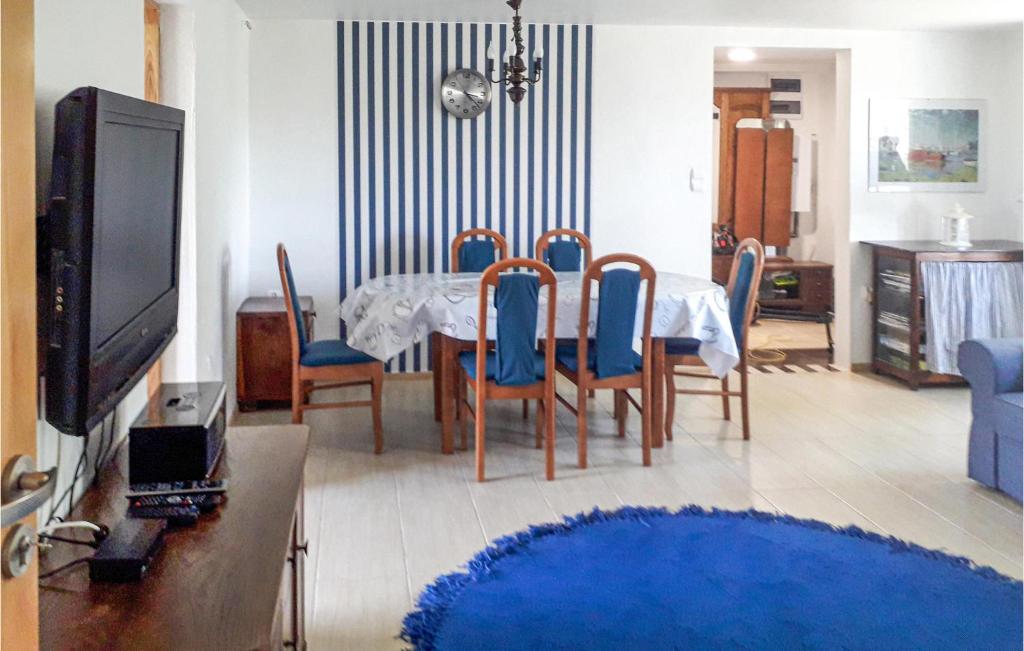 Nice Apartment In Wolin With 2 Bedrooms And Wifi photo 4