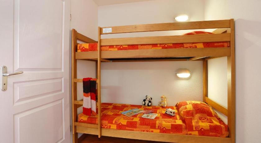 T3 - 6 PERS - PIEDS DES PISTES + PISCINE BALCON photo 4
