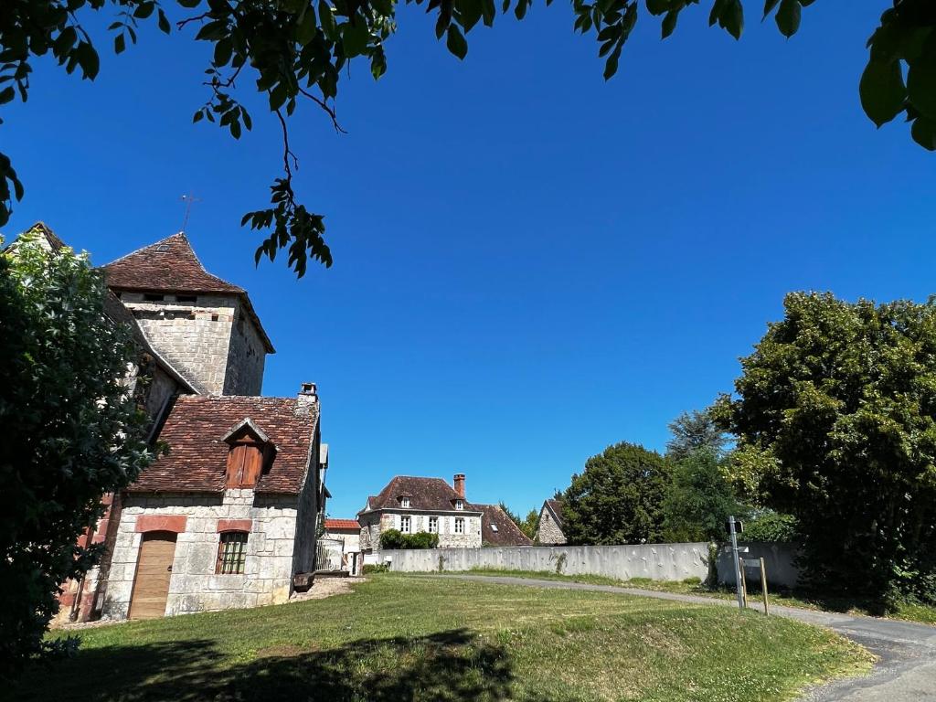 Presbytère de Chauffour-sur-Vell photo 1