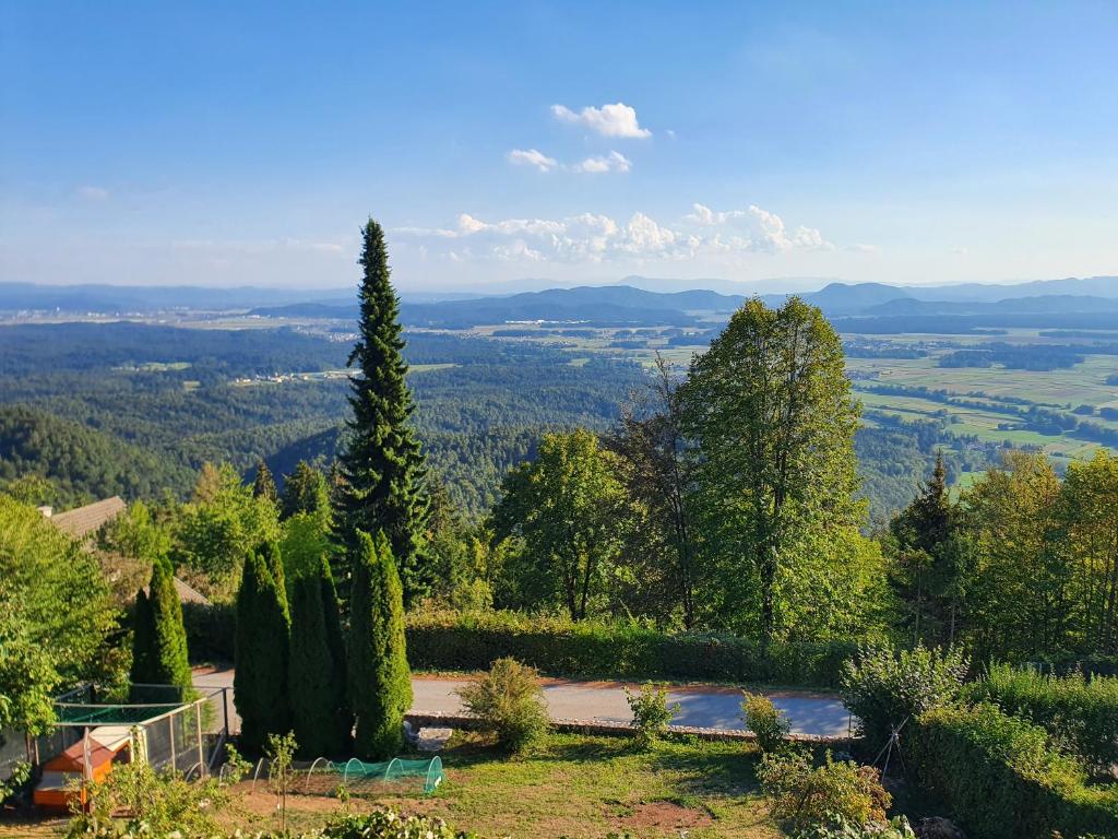 Veronica's place in the mountains photo 3