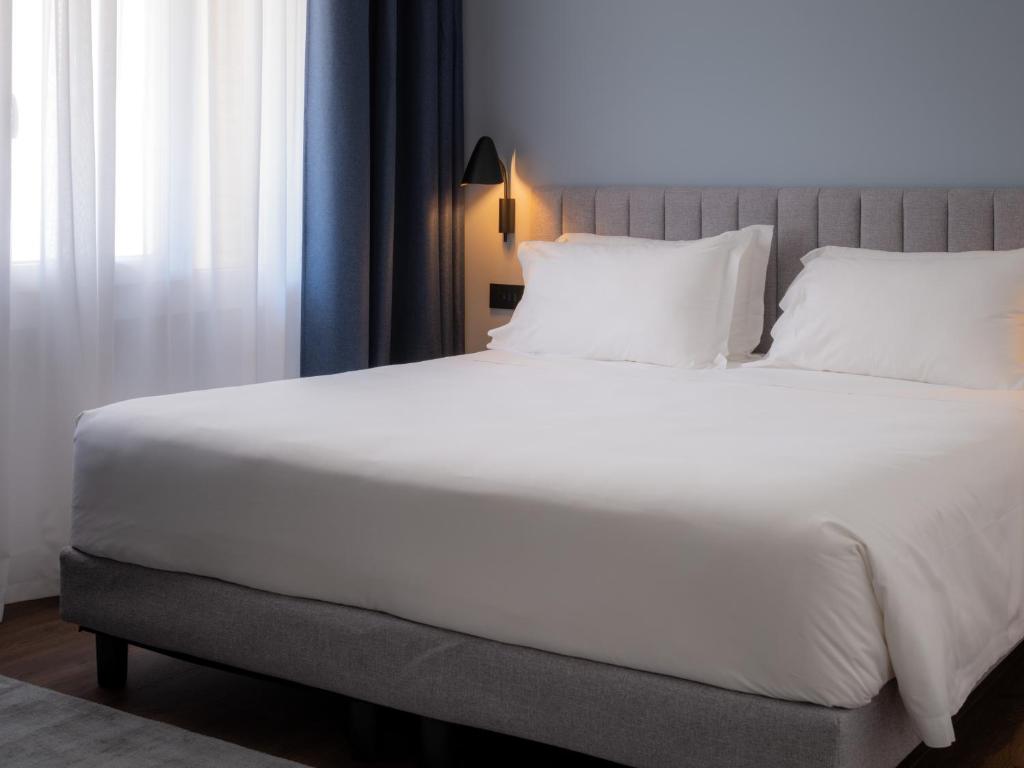 The Foscarini photo 1