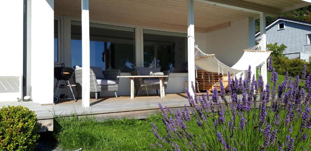 Relaxing place on Godøya photo 3