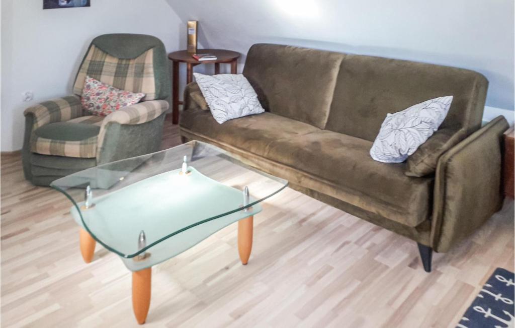 Beautiful Apartment In Wolin With 2 Bedrooms And Wifi photo 2