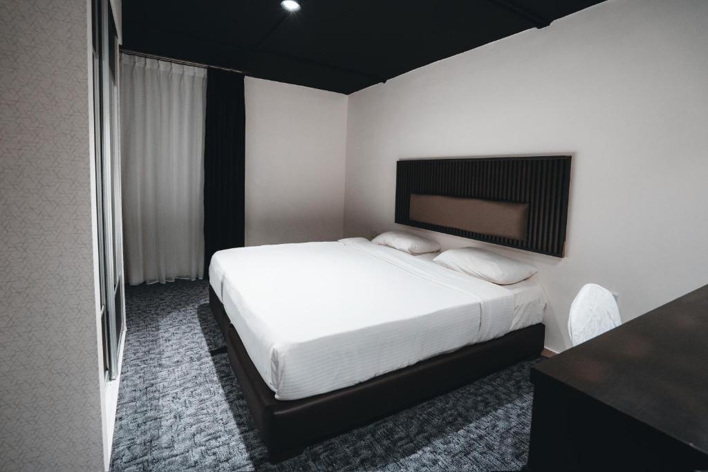 Diamond Hotel photo 2