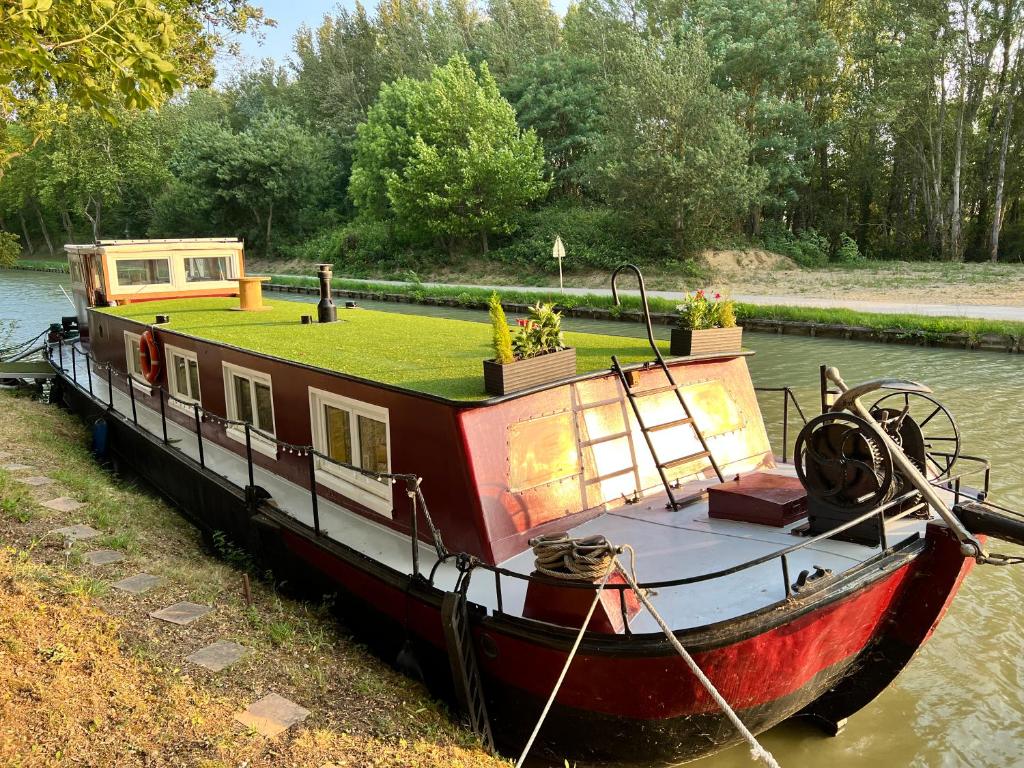 Péniche Dondon - Gîte cocooning sur Canal du midi photo 3
