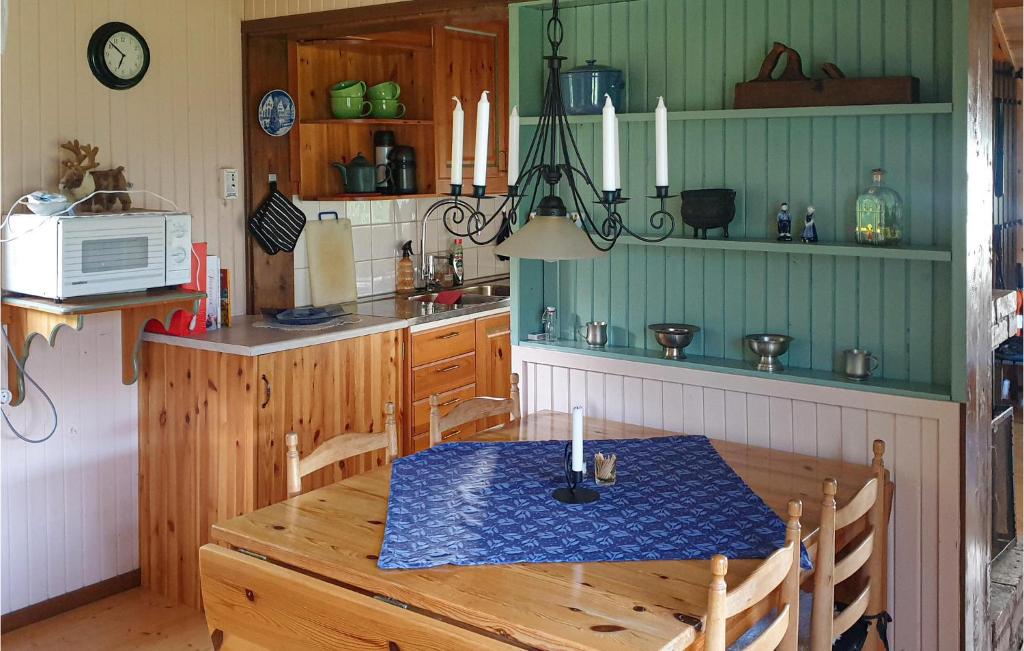 Nice Home In Strmsund With Wifi And 2 Bedrooms photo 4