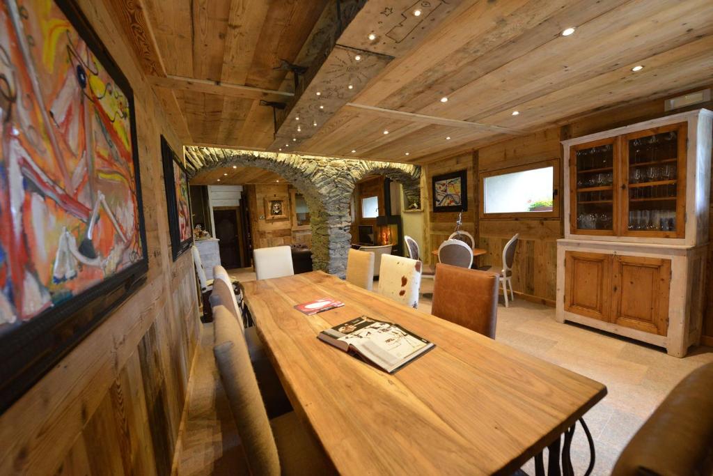 La Maison de Dolphe Chalet de Charme & Art gallery photo 1