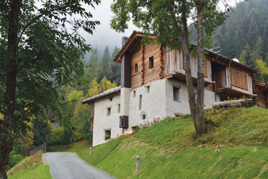La Maison de Dolphe Chalet de Charme & Art gallery photo 3
