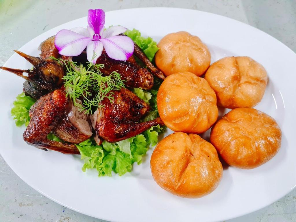 TÂN SƠN NHẤT CÔN ĐẢO RESORT