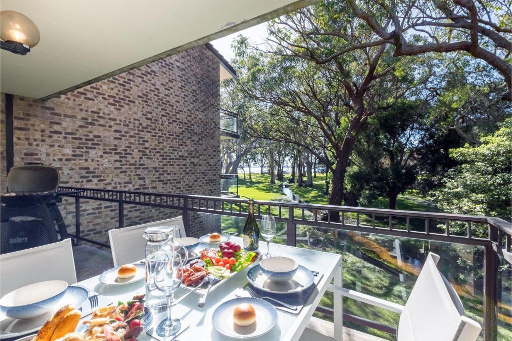 Bay Parklands 29 2 Gowrie Avenue views air conditioning WiFi Pool tennis court and spa photo 1