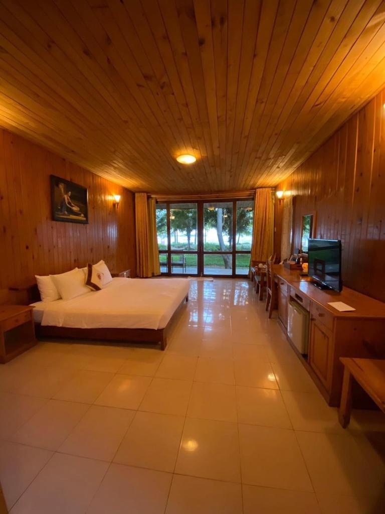 TÂN SƠN NHẤT CÔN ĐẢO RESORT