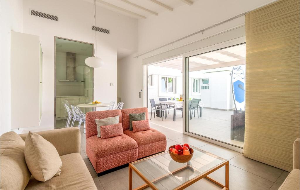 Amazing Home In Gran Canaria With 3 Bedrooms, Wifi And Outdoor Swimming Pool photo 2