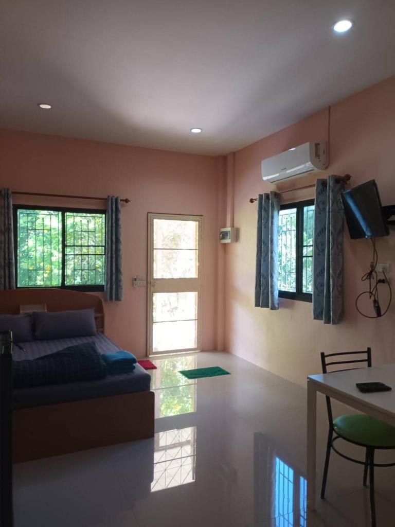 Pornsomkit room photo 1