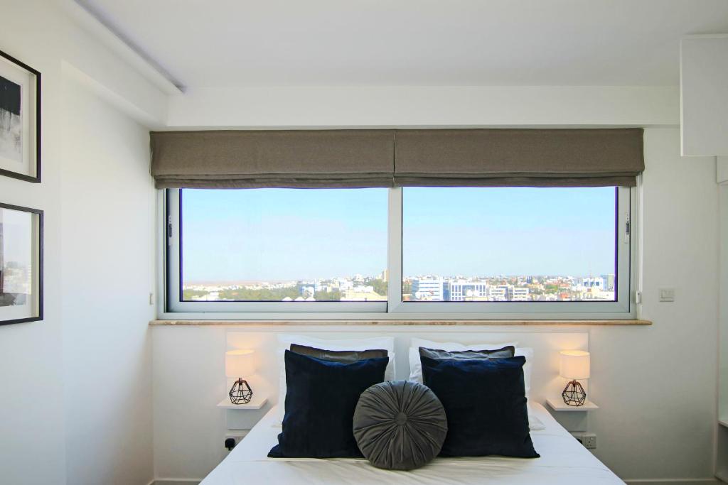 Phaedrus Living: Luxury Suite Nicosia 501 photo 2
