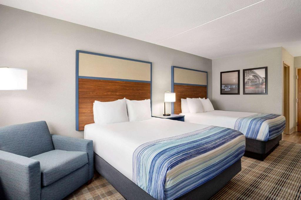 AmericInn by Wyndham Branson & Conference Center photo 3