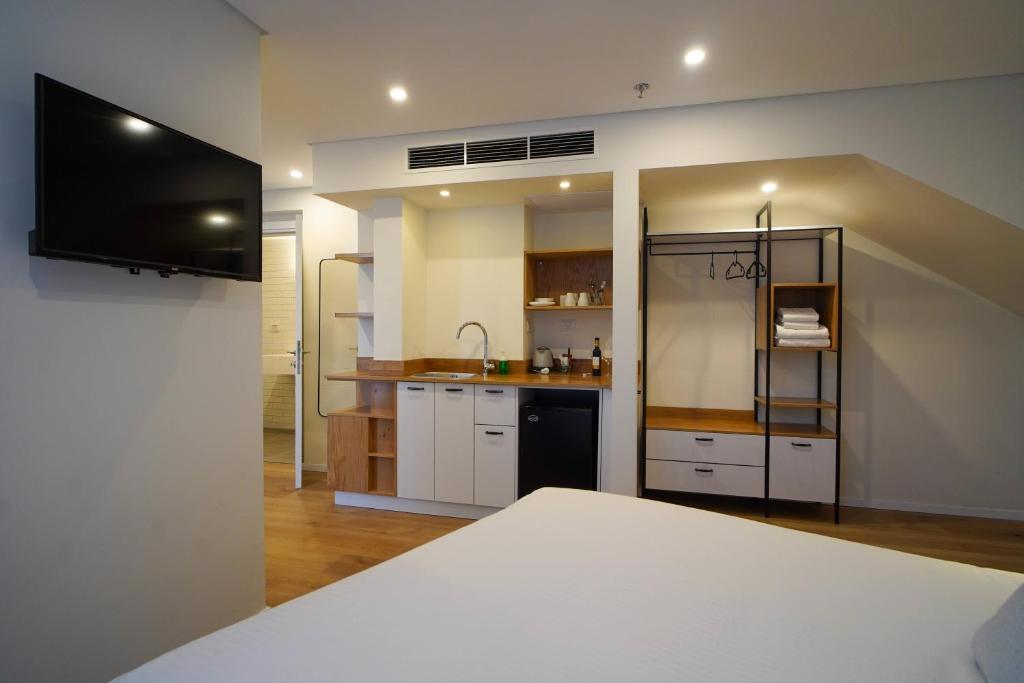 Urbanic Apartments photo 3