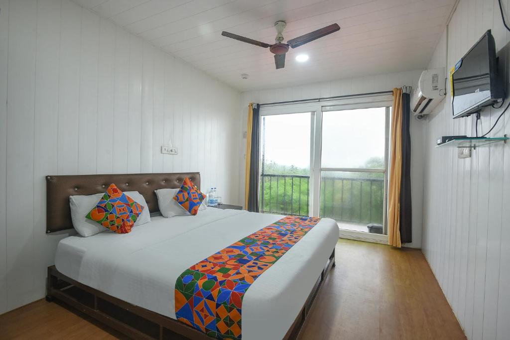 FabExpress Vincy Palace, Mandrem Beach photo 2