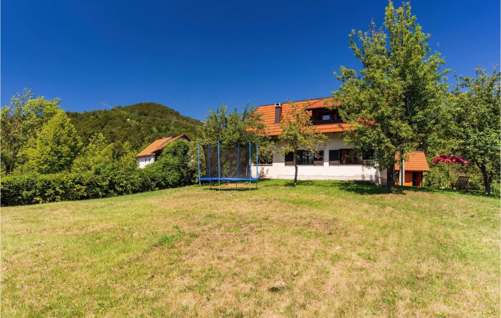 Amazing Home In Jablan With 2 Bedrooms And Wifi