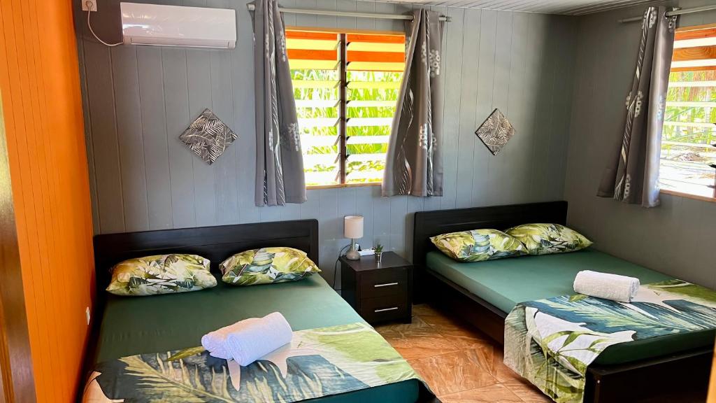 Hiti Tikehau, the ocean side bungalow photo 1