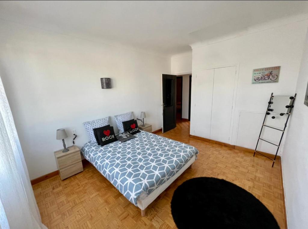 Très grand appartement à 10 min à pied du centre photo 2
