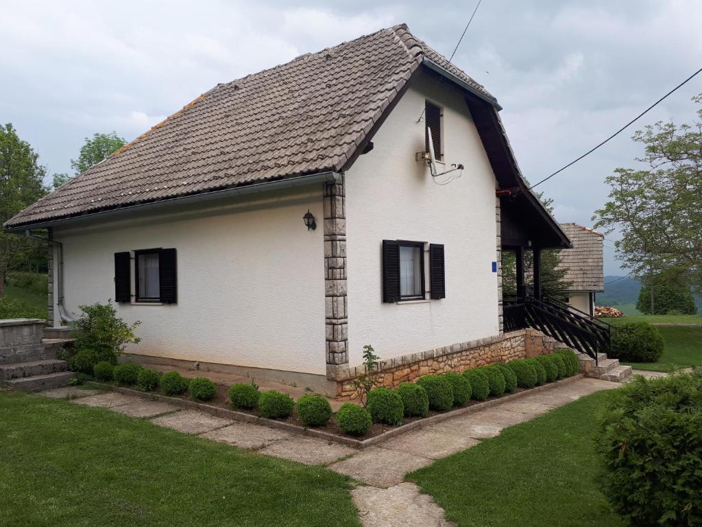 Holiday house with a parking space Poljanak, Plitvice - 15340 photo 1