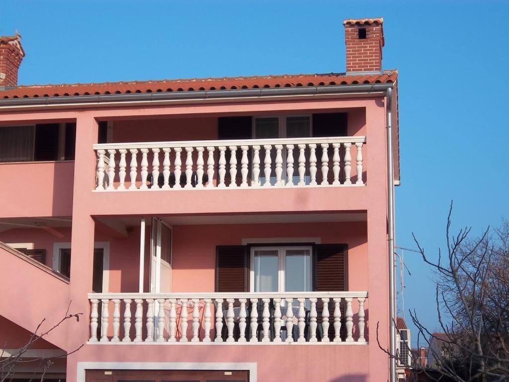Apartments with a parking space Flengi, Porec - 15395 photo 1