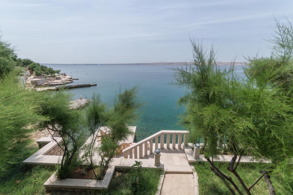 Apartments by the sea Baric Draga, Karlobag - 15583 photo 4