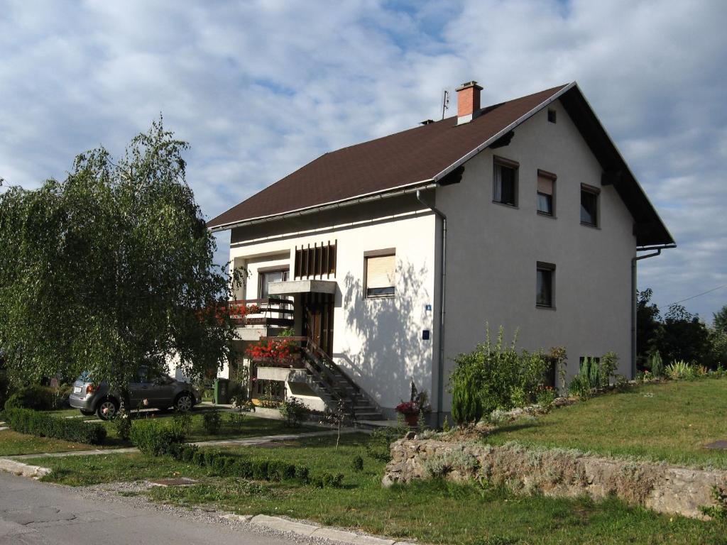 Apartments with a parking space Delnice, Gorski kotar - 15589 photo 1