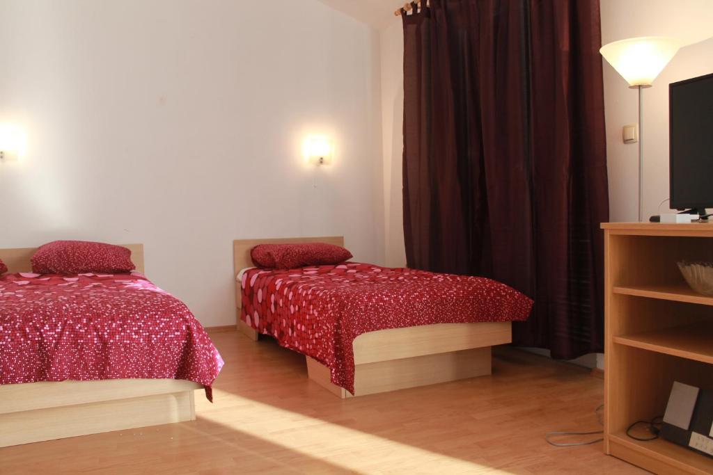 Apartments with a parking space Brodarica, Sibenik - 15708 photo 4